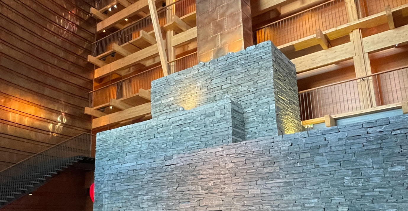 You can stay in the hotel ?